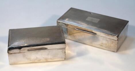 An Elizabeth II silver table cigarette box