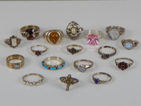 A quantity of silver and other dress rings