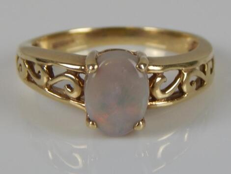 A 9ct gold dress ring