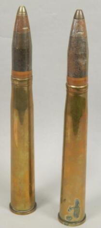 A pair of WWII brass artillery shells