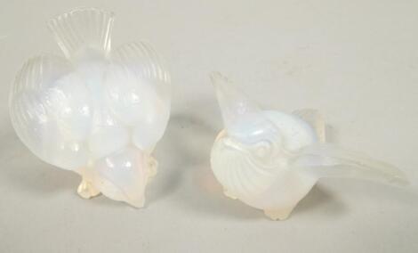 Two similar Sabino type opalescent glass birds