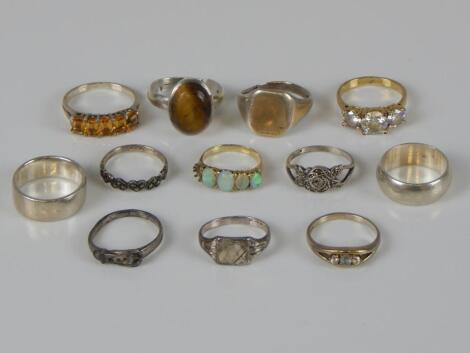 A quantity of dress rings