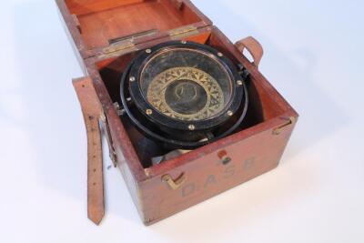 An early 20thC marine compass by Lilley & Reynolds - 2