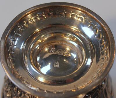 A Victorian silver sugar bowl - 3