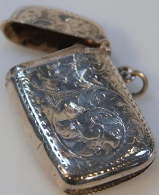 An Edwardian silver vesta case - 2