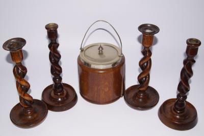 Various items of treen