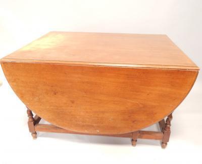 A Victorian mahogany dropleaf barleytwist dining table