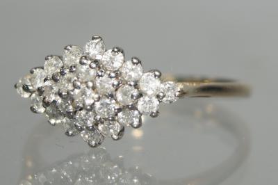 A modern cluster ring