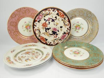 A set of Minton Brocade pattern dinner plates