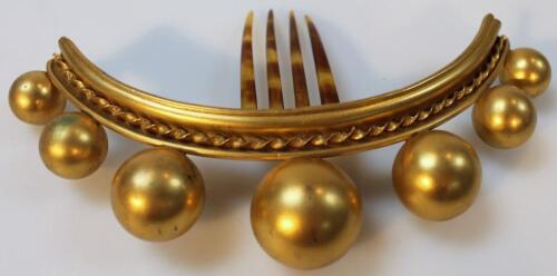 An Art Deco hair ornament of Grecian style