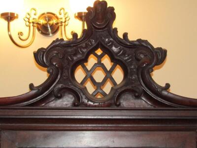 A 19thC mahogany cabinet in the manner of Thomas Chippendale - 3