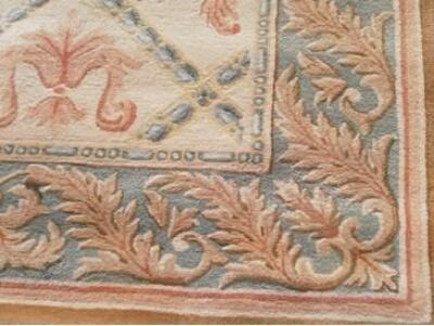 A fine handmade beige ground carpet - 2