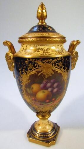 An early 20thC Coalport vase