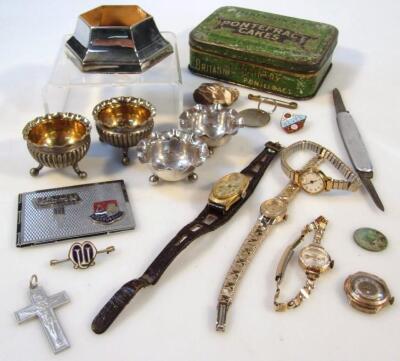 Various silver jewellery