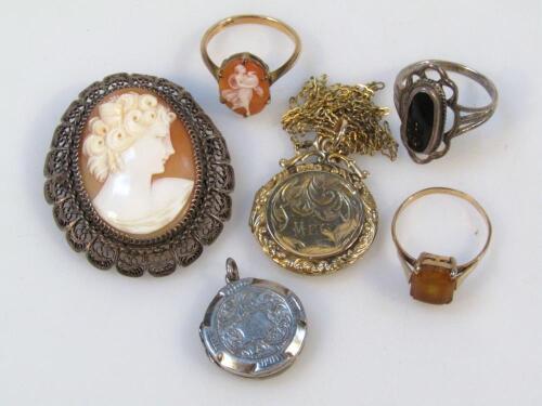 Various jewellery