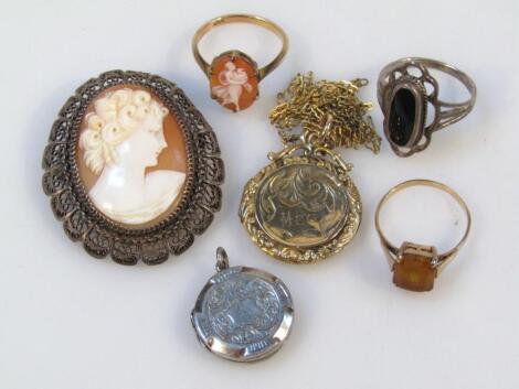 Various jewellery