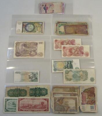 Various bank notes - 2