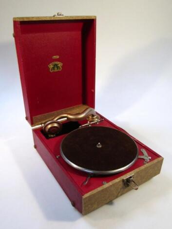 A mid-20thC Dallas tabletop Scala Player gramophone