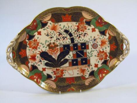 A 19thC Copeland Imari pattern teapot stand