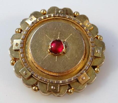 An early 20thC memorial brooch