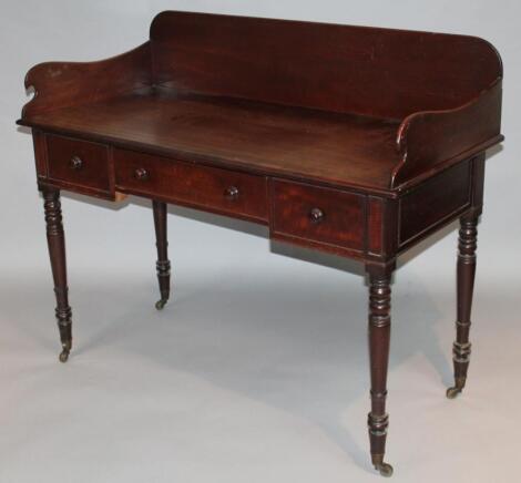 A 19thC mahogany washstand