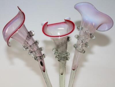 A late 19thC vaseline pink and clear glass epergne - 2