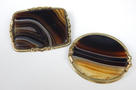 Two agate brooches