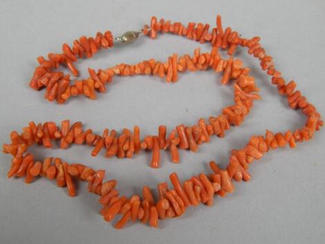 A small coral piece necklace