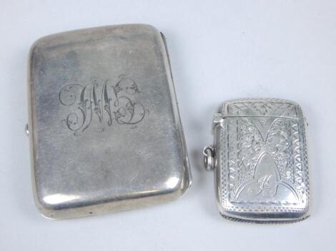 Two items of Edwardian small silver