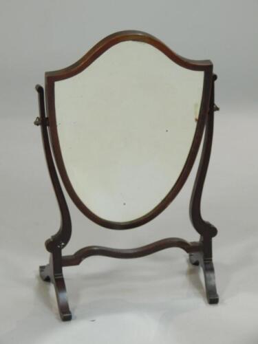 An early 20thC mahogany dressing table mirror