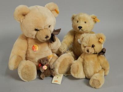 A collection of modern Steiff bears