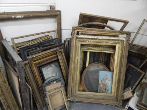 A large quantity of 19thC and later picture frames