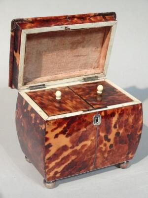 An early Victorian tortoiseshell bombe tea caddy - 2