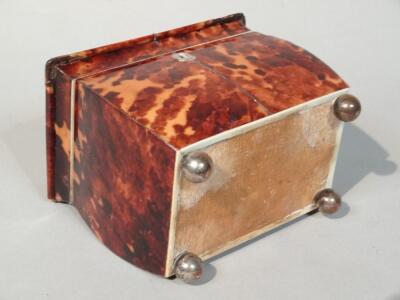 An early Victorian tortoiseshell bombe tea caddy - 4