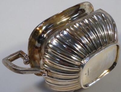 An Edwardian silver two handled sugar bowl - 2