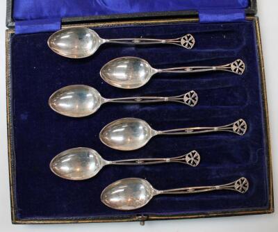 A set of six Edwardian silver teaspoons