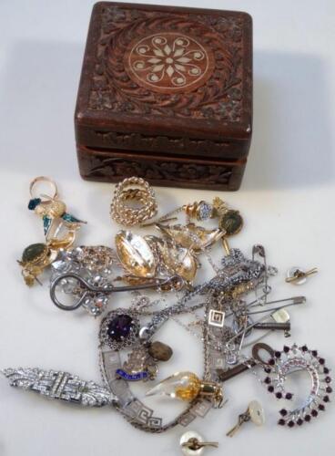 Various jewellery