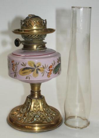 An Edwardian brass oil lamp