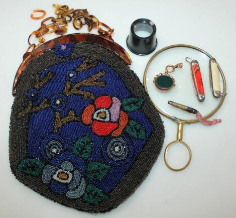 An early 20thC beadwork evening purse