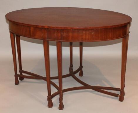 An Edwardian mahogany occasional table