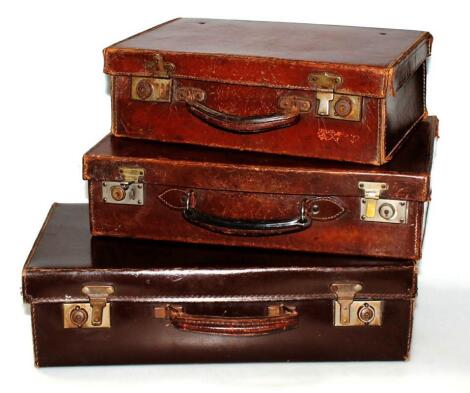 A mid-20thC brown leather travel case