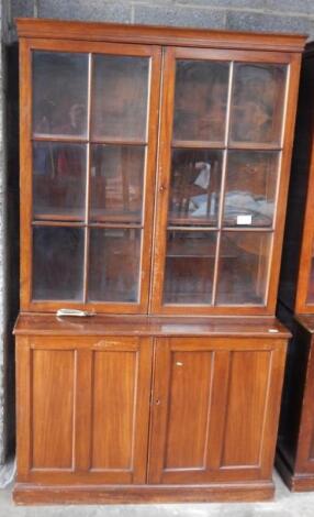 An early 20thC mahogany bookcase