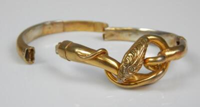 A hinged bangle