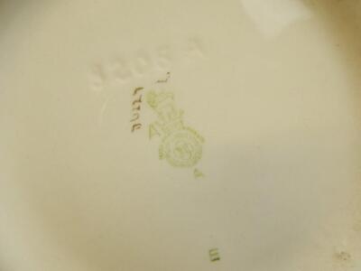 A Royal Doulton dish - 2