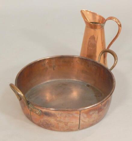 A late 19th/early 20thC two handeled copper pan