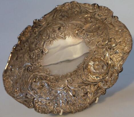 A Victorian silver bon bon basket