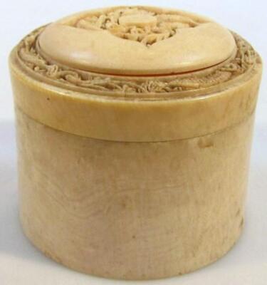 A late 19thC Chinese Qing period ivory powder box - 2