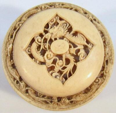 A late 19thC Chinese Qing period ivory powder box - 3