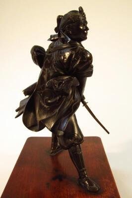 A Japanese Meiji period bronze figure - 3