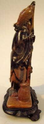 A Chinese soapstone figure - 4